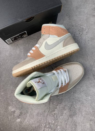 Кроссовки Nike Air Jordan 1 Mid Milan живое фото 2